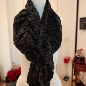 Croft & Barrow faux fur  scarf